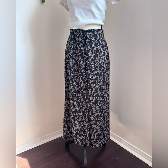 Jacob Dresses & Skirts - Vintage Jacob Black and White Floral Button Up Midi Skirt Size Small/ XSmall